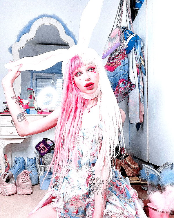 kriiizellda instagram image archive image