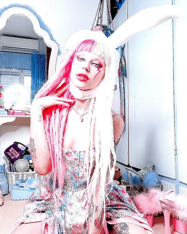 kriiizellda instagram image archive image