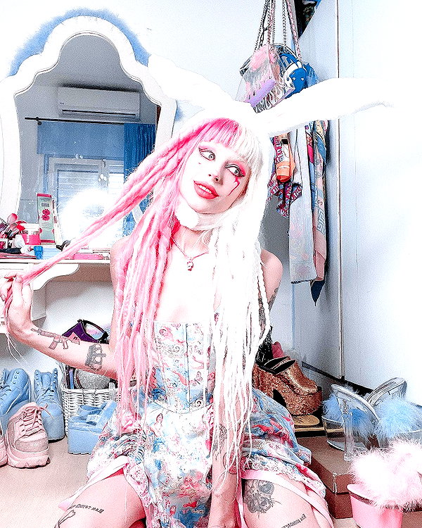 kriiizellda instagram image archive image