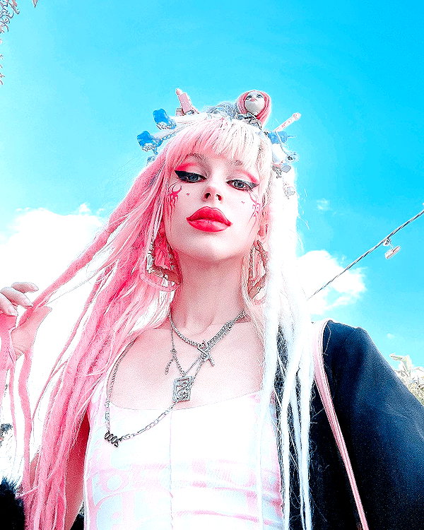 kriiizellda instagram image archive image