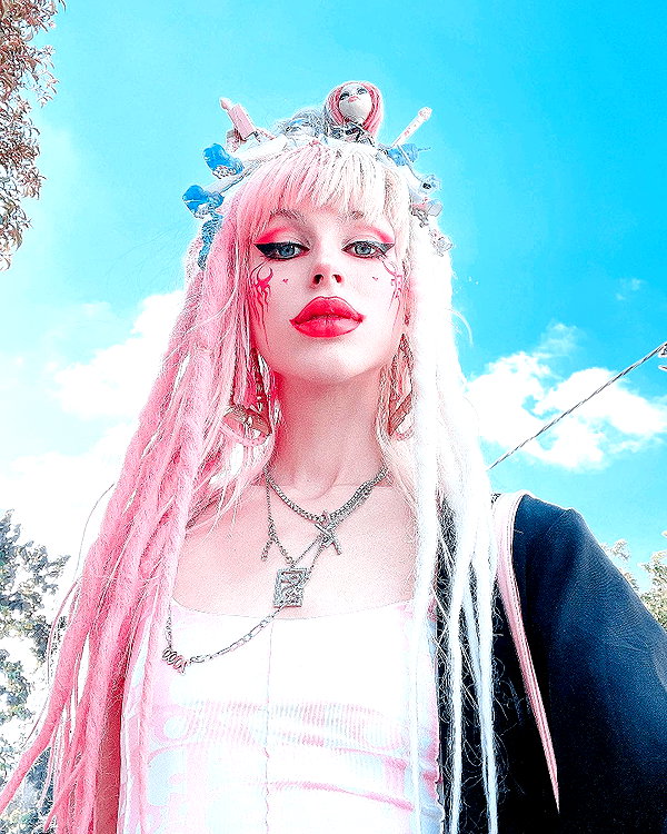 kriiizellda instagram image archive image