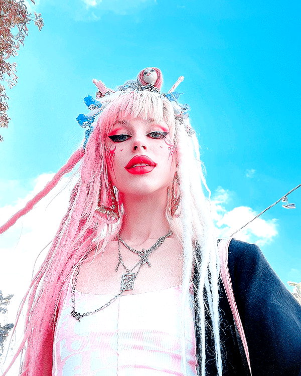 kriiizellda instagram image archive image