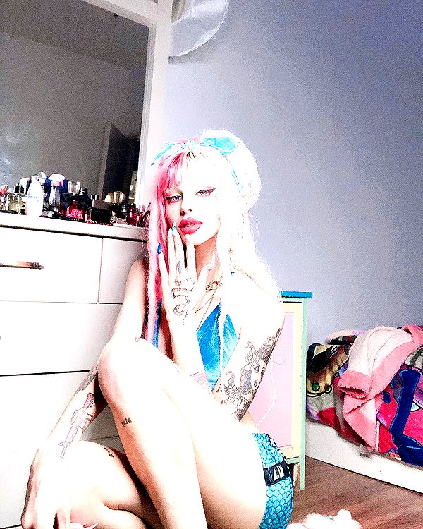 kriiizellda instagram image archive image
