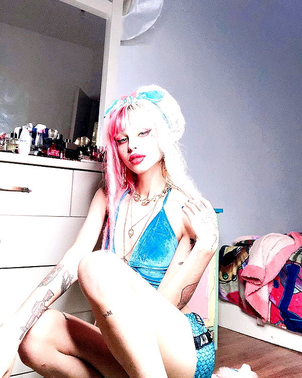 kriiizellda instagram image archive image