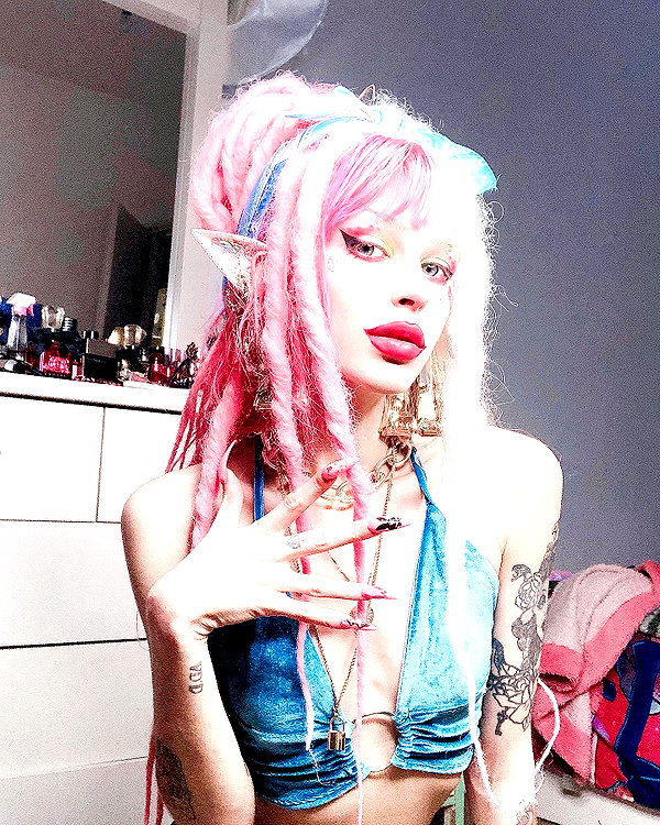 kriiizellda instagram image archive image