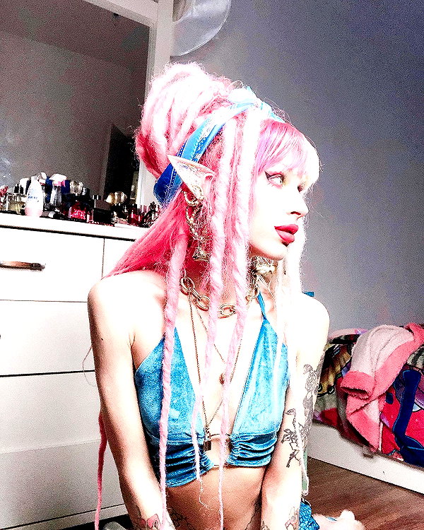 kriiizellda instagram image archive image