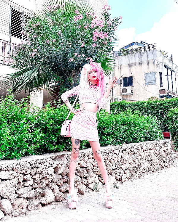 kriiizellda instagram image archive image