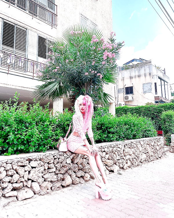 kriiizellda instagram image archive image