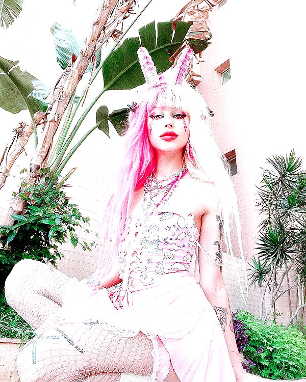 kriiizellda instagram image archive image