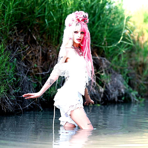 kriiizellda instagram image archive image