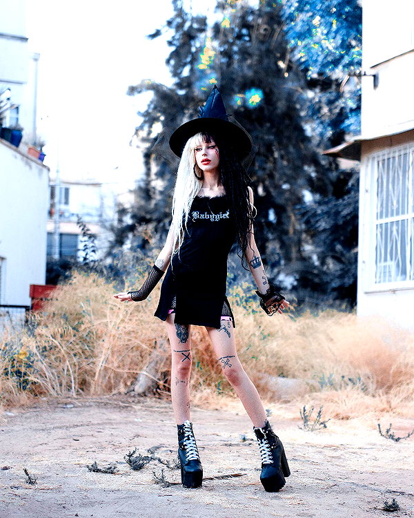 kriiizellda instagram image archive image