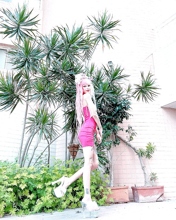 kriiizellda instagram image archive image