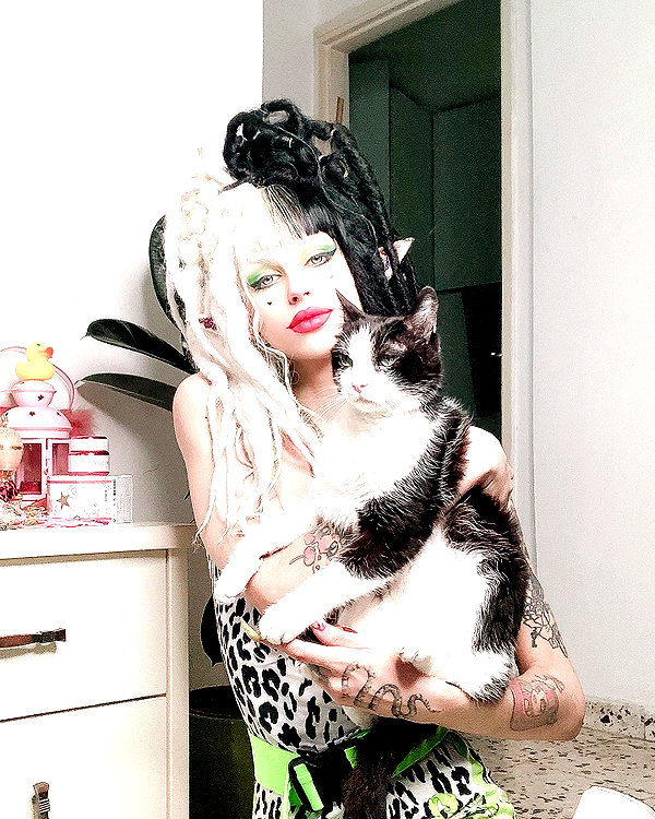 kriiizellda instagram image archive image