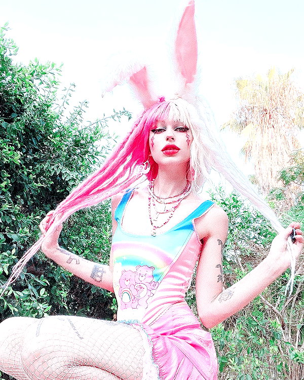 kriiizellda instagram image archive image