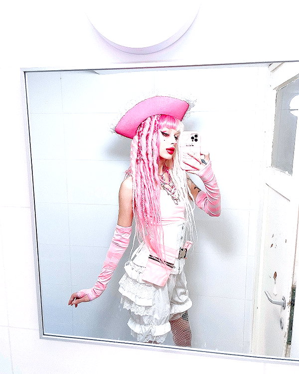 kriiizellda instagram image archive image