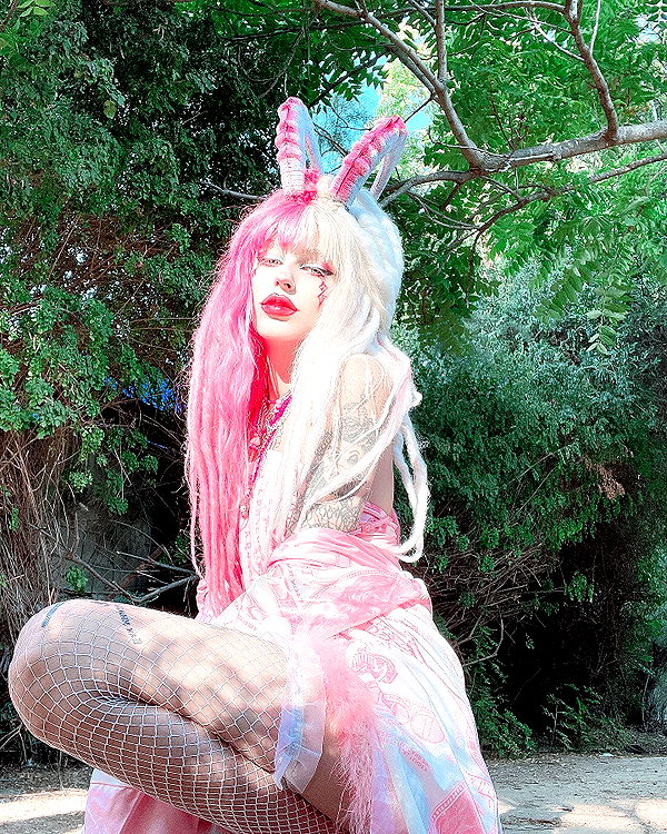 kriiizellda instagram image archive image