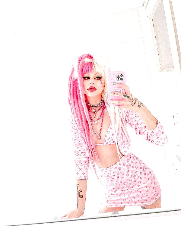 kriiizellda instagram image archive image