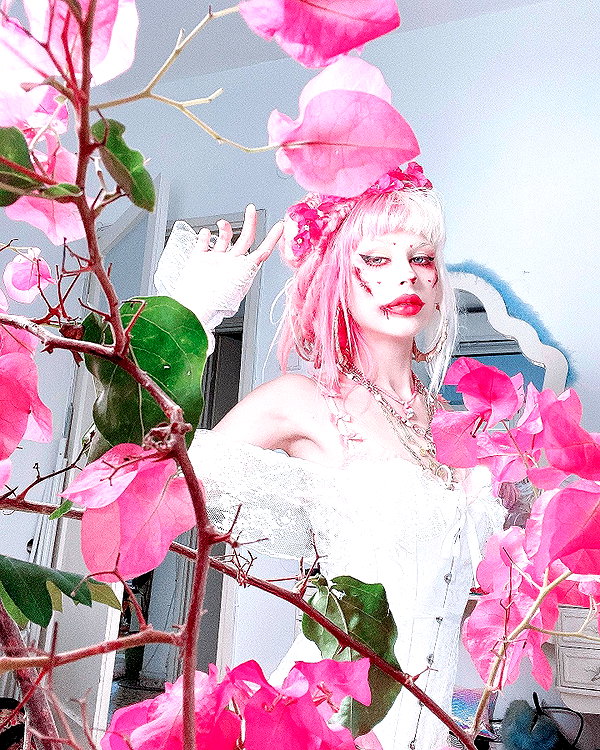 kriiizellda instagram image archive image
