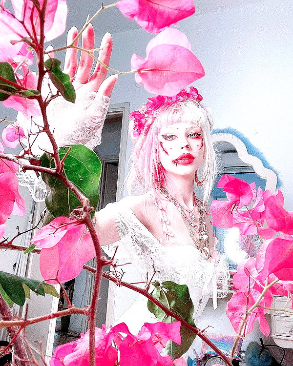 kriiizellda instagram image archive image