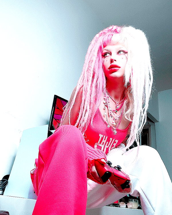 kriiizellda instagram image archive image