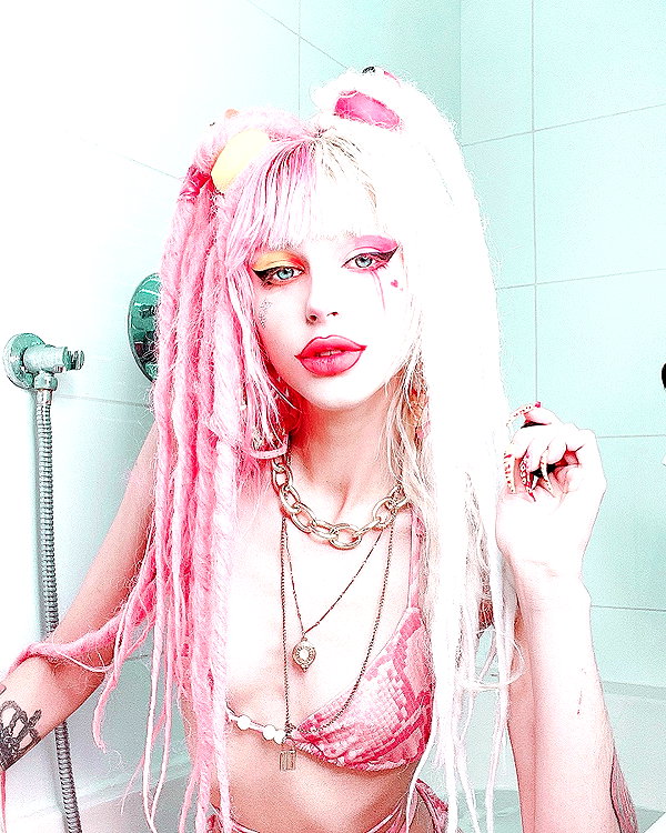 kriiizellda instagram image archive image