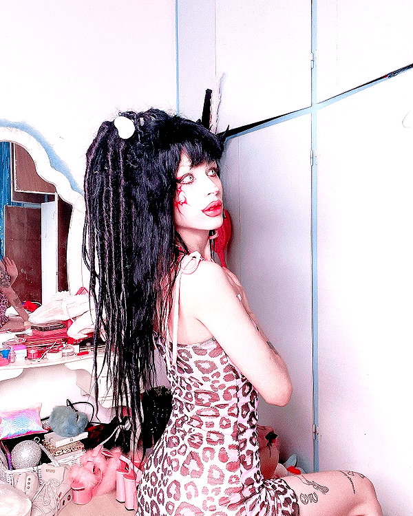 kriiizellda instagram image archive image