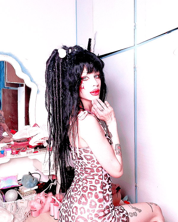kriiizellda instagram image archive image