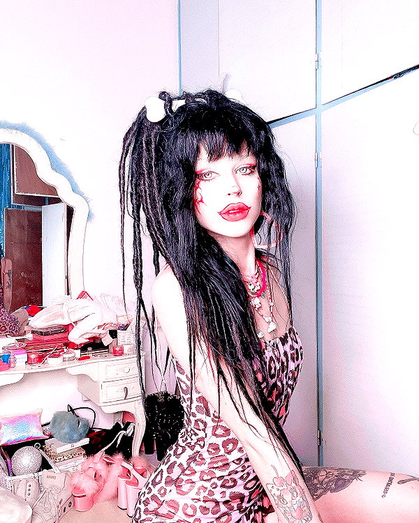 kriiizellda instagram image archive image