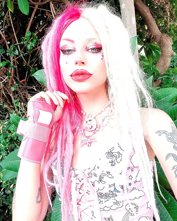 kriiizellda instagram image archive image