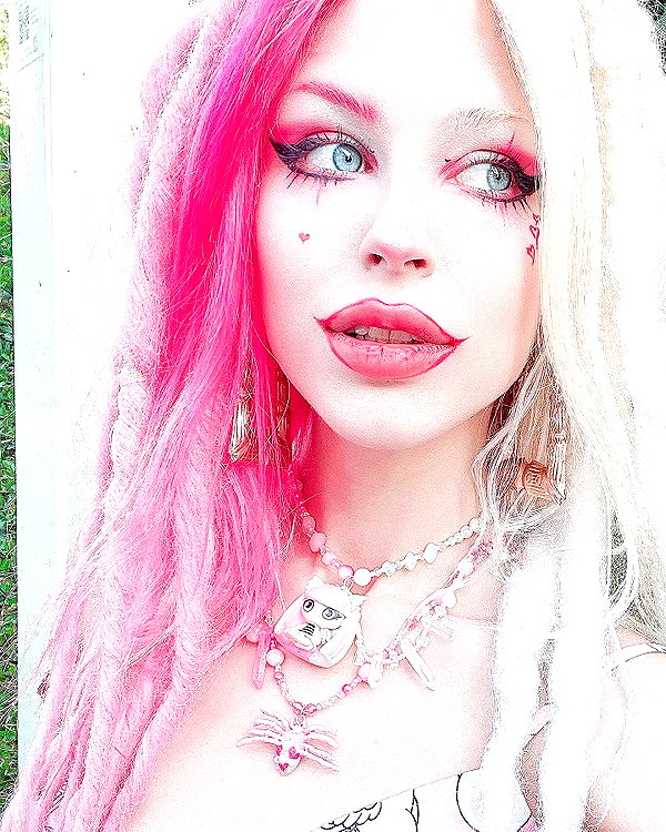 kriiizellda instagram image archive image