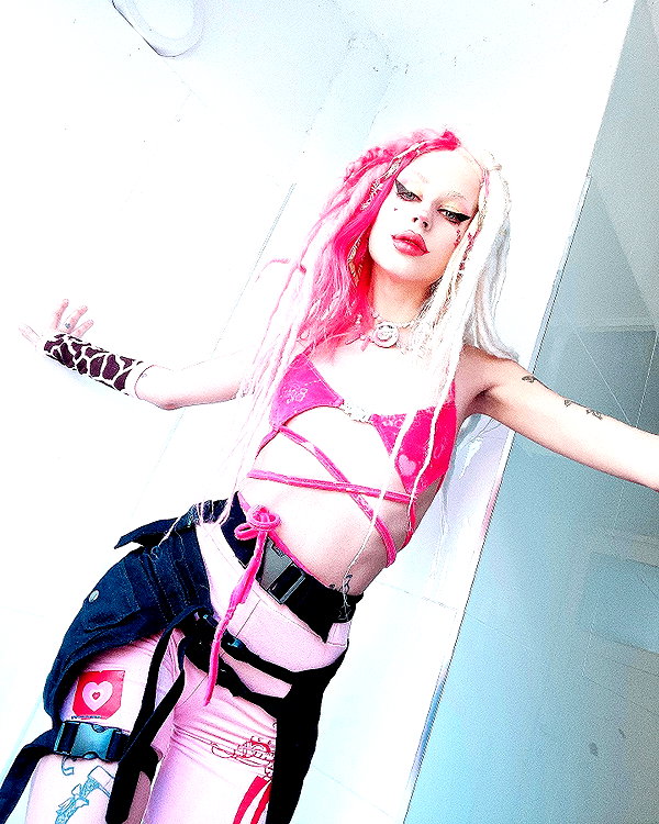 kriiizellda instagram image archive image