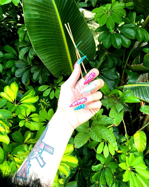 kriiizellda instagram image archive image
