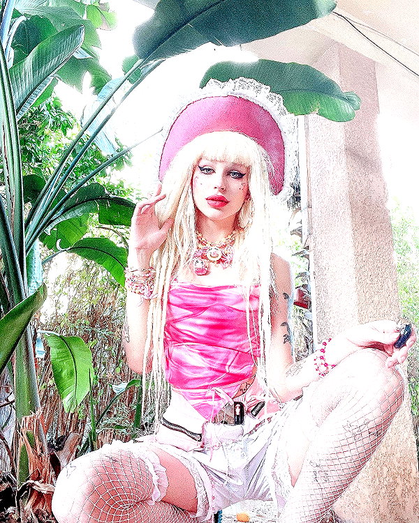 kriiizellda instagram image archive image