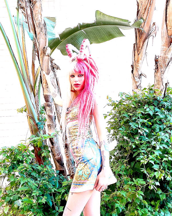 kriiizellda instagram image archive image