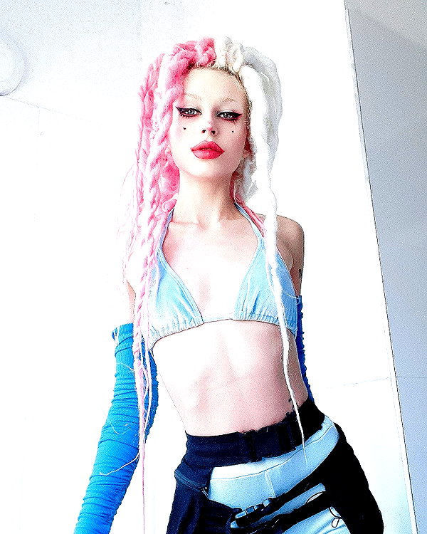 kriiizellda instagram image archive image