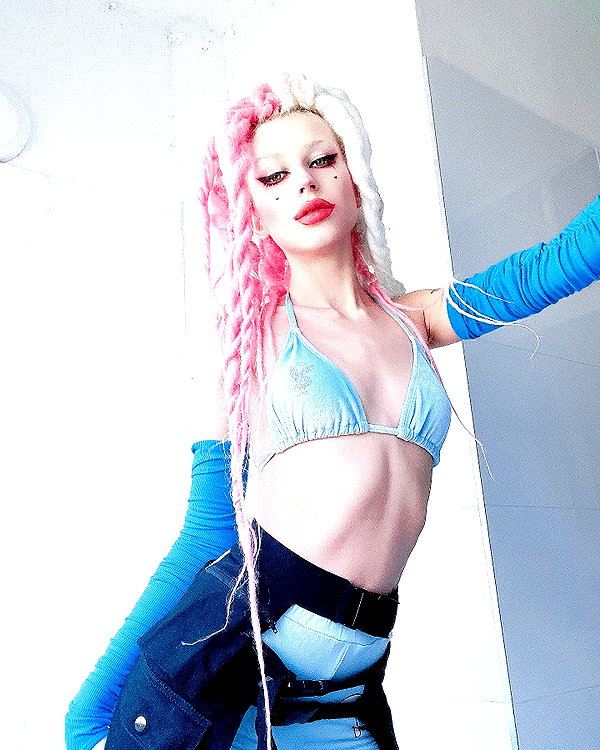 kriiizellda instagram image archive image