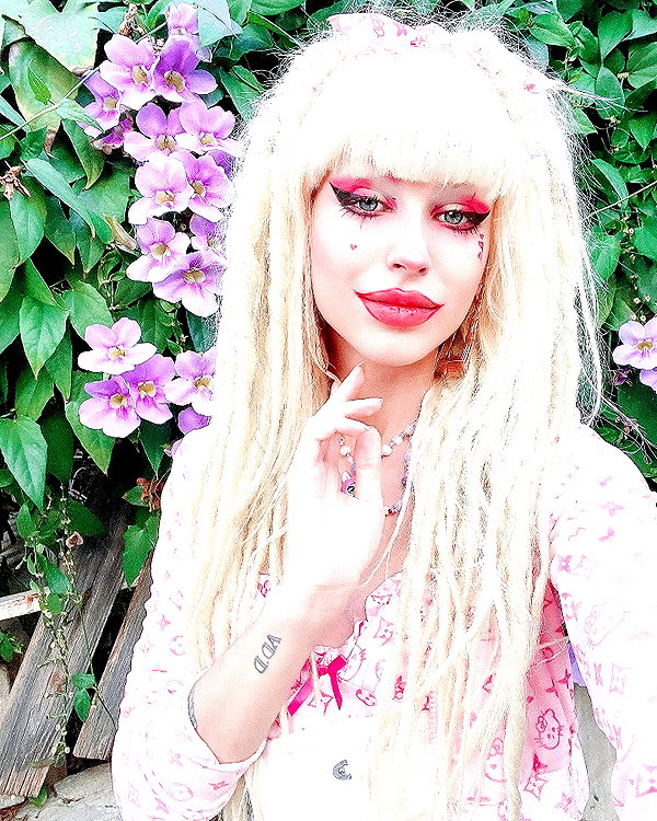 kriiizellda instagram image archive image
