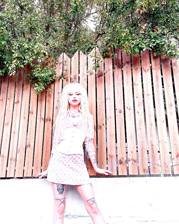 kriiizellda instagram image archive image