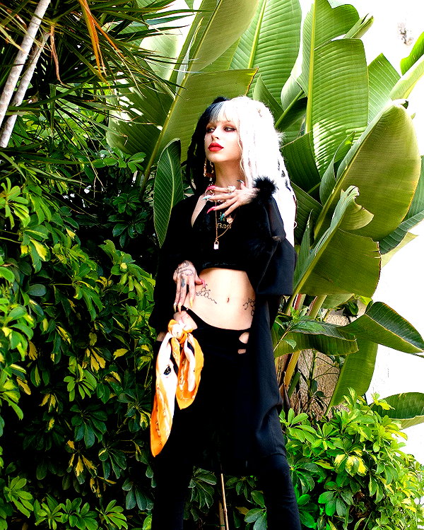 kriiizellda instagram image archive image