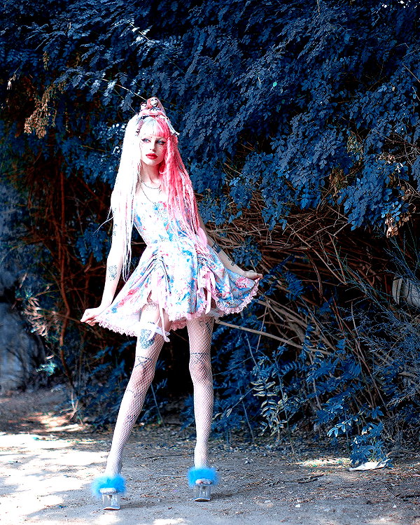 kriiizellda instagram image archive image