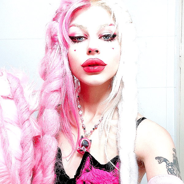 kriiizellda instagram image archive image
