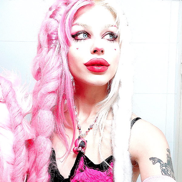 kriiizellda instagram image archive image