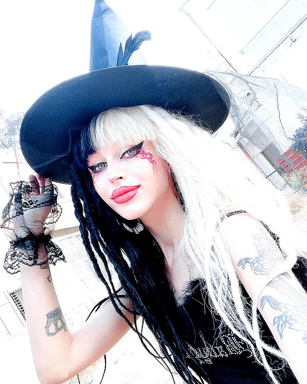 kriiizellda instagram image archive image