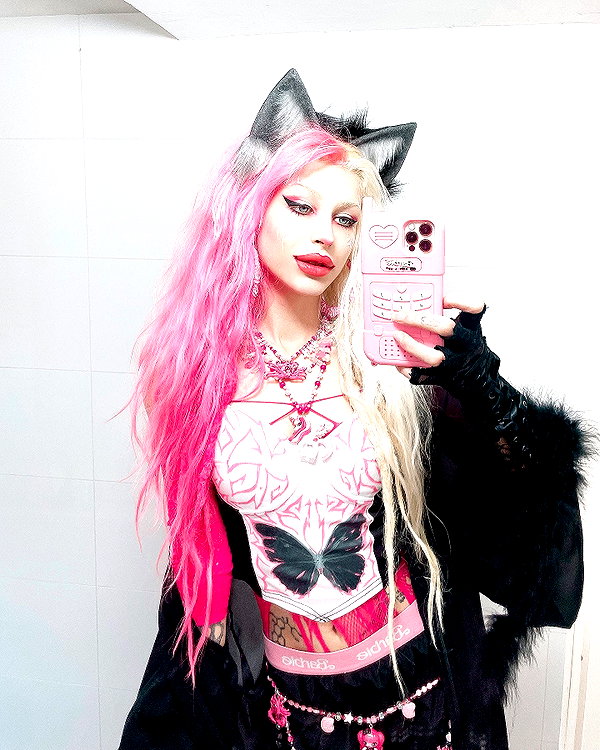 kriiizellda instagram image archive image