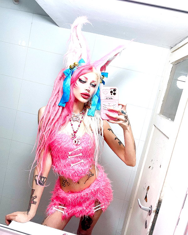 kriiizellda instagram image archive image