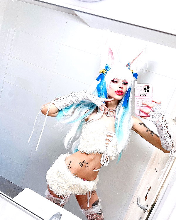 kriiizellda instagram image archive image