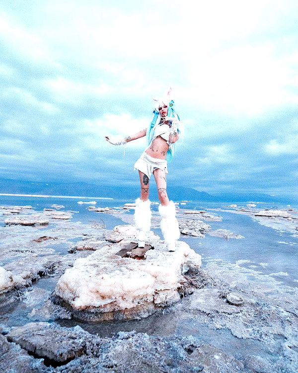 kriiizellda instagram image archive image