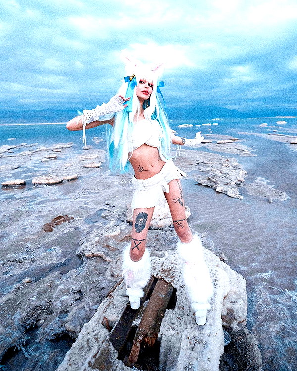 kriiizellda instagram image archive image