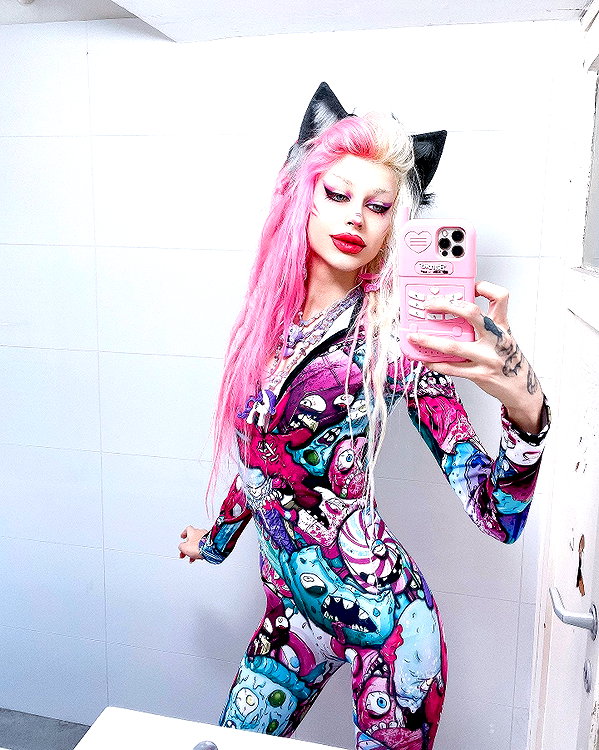 kriiizellda instagram image archive image