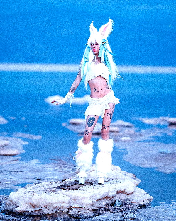 kriiizellda instagram image archive image